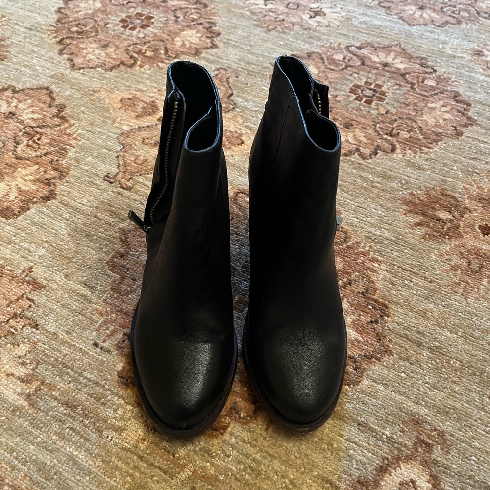 Urban Outfitter Black Leather Bootie